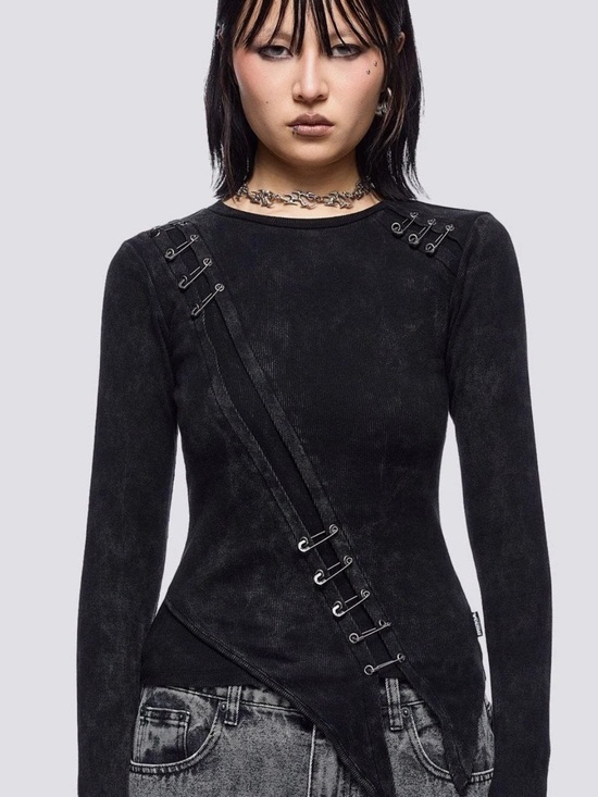 Minga London Tops - Asymmetrical Black Long-Sleeve Top with Hardware Detailing GOTH punk